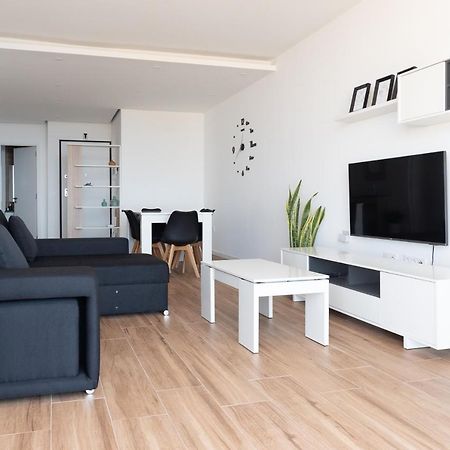 3 Bdr Aprt, Best Seaview, Rooftop Pool - Lcgr 프라이아 외부 사진